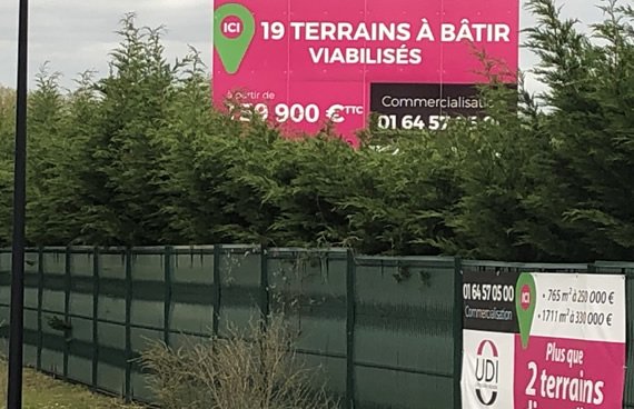 Bâche publicitaire